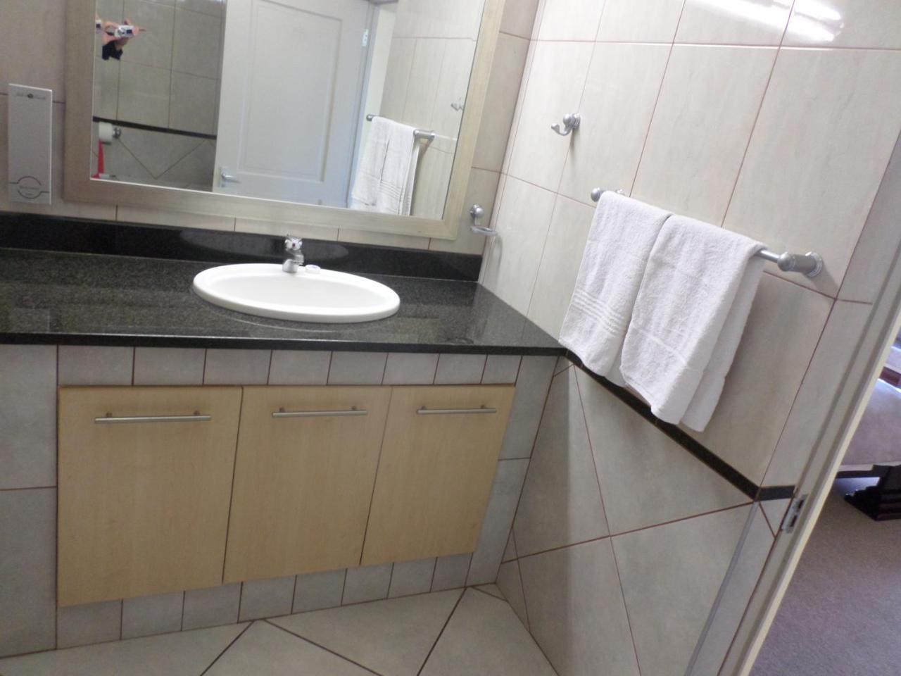 The Links Guest House Pretoria Bagian luar foto