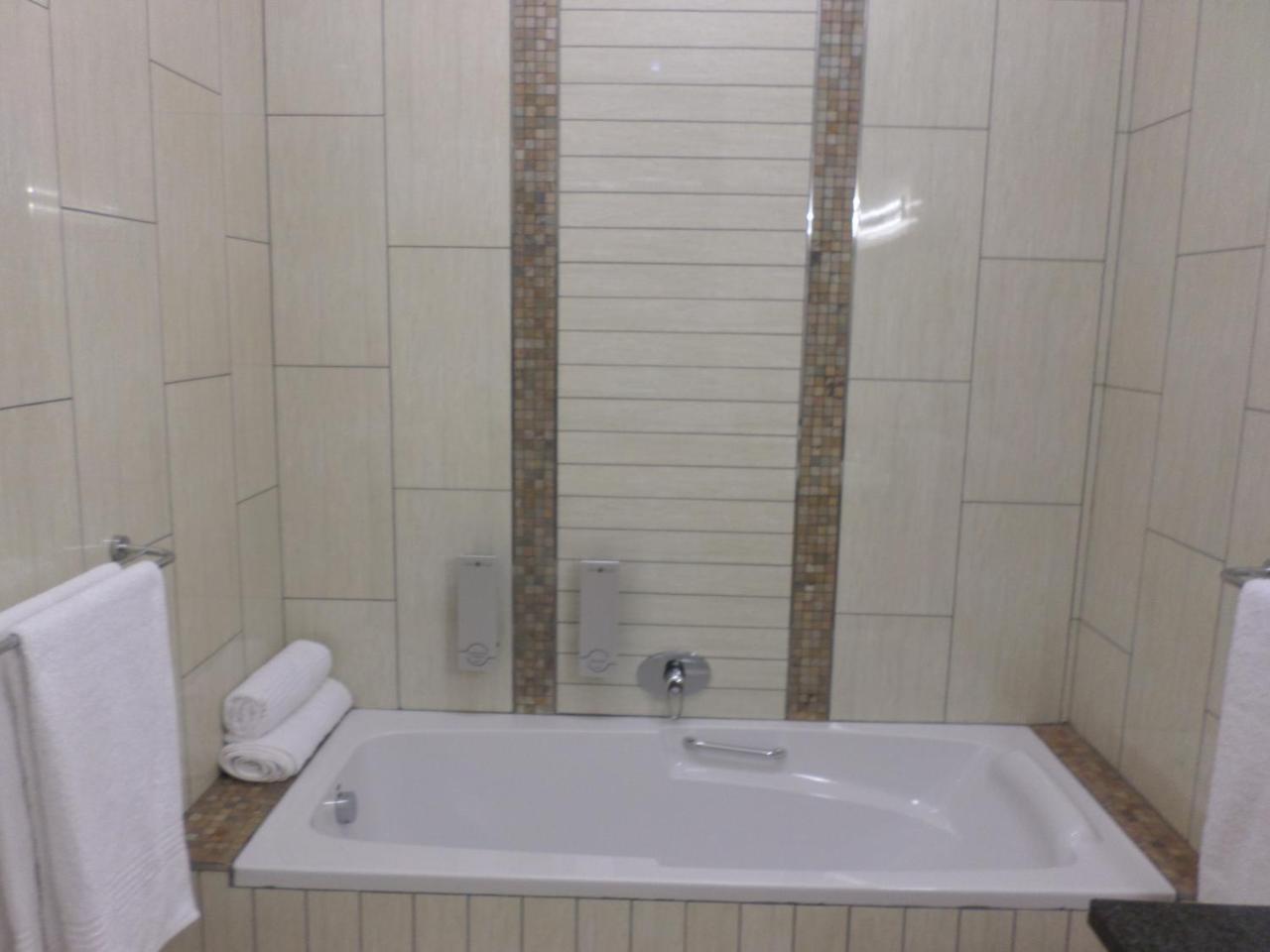 The Links Guest House Pretoria Bagian luar foto