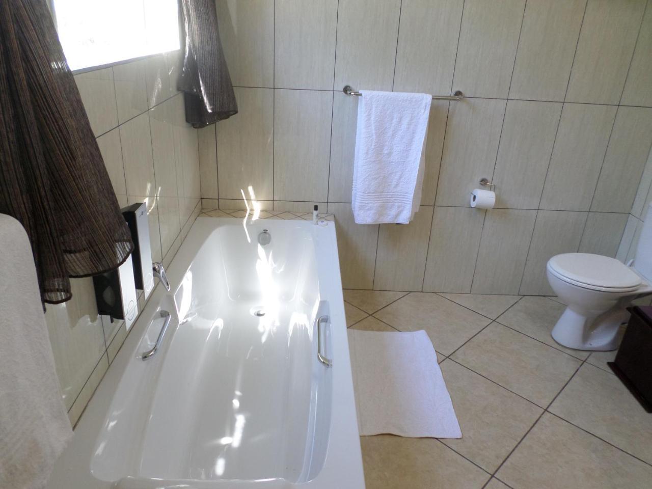 The Links Guest House Pretoria Bagian luar foto