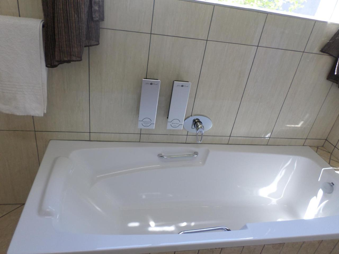 The Links Guest House Pretoria Bagian luar foto