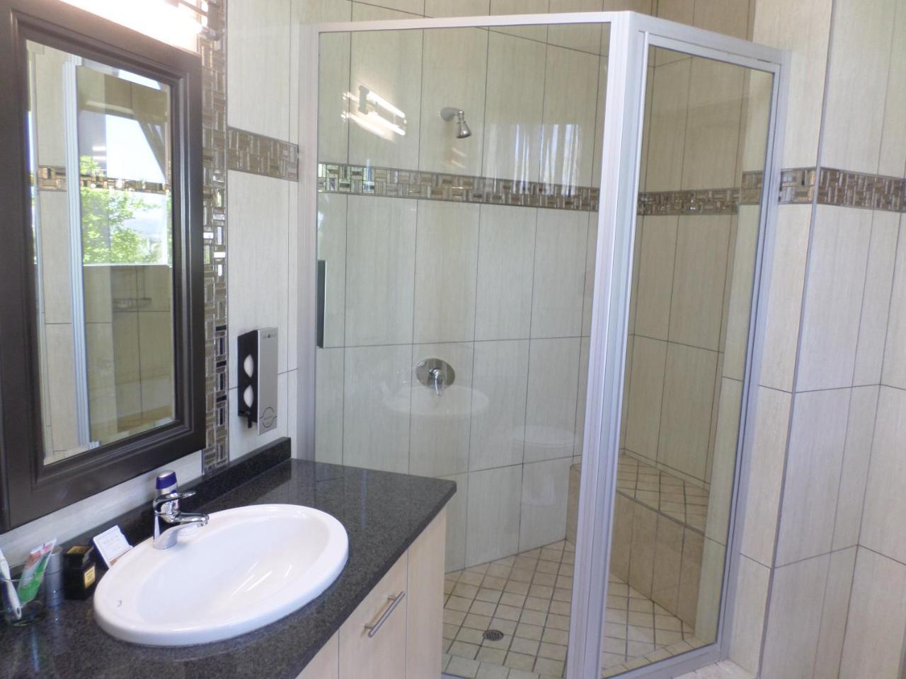 The Links Guest House Pretoria Bagian luar foto